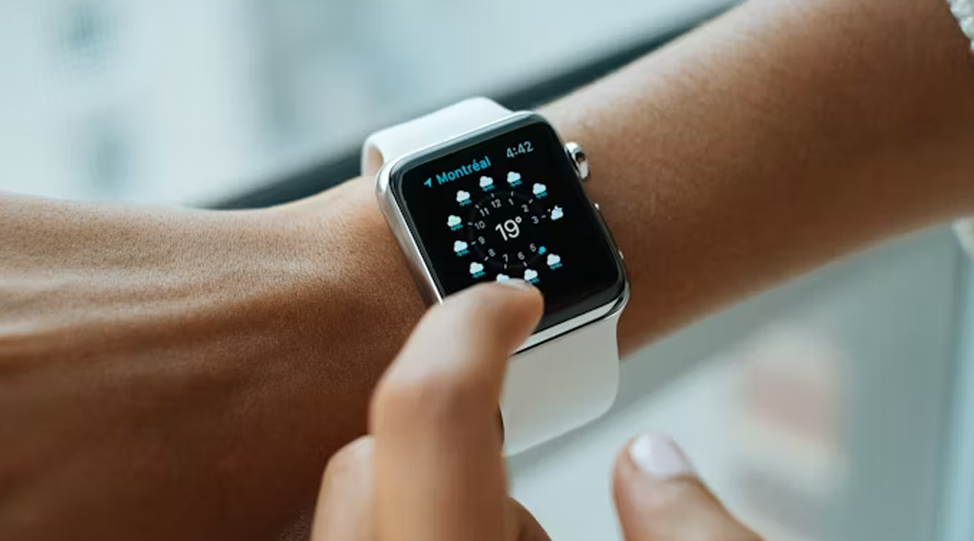 Wearing the Future: Why Smartwatches Are the Ideal Gateway to AI and IoT for Everyone