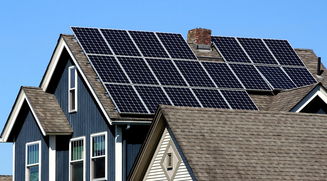 (#7) The Competitive Landscape of Home Energy Storage: Who Leads Now — and Who’ll Matter by 2030