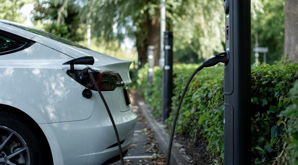 electric vehicles trend 2025