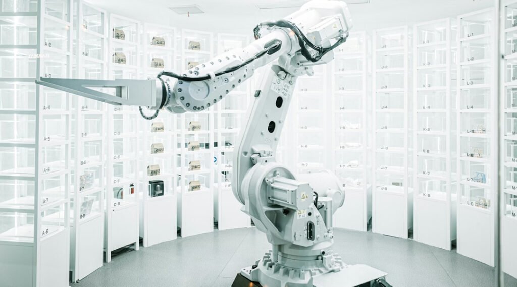 Divergent Paths: A Technical Comparison of Industrial and Humanoid Robots